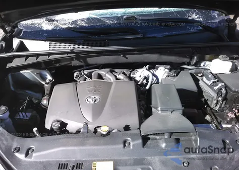 2017 Toyota Highlander Xle z USA, uszkodzony, nr VIN 5TDKZRFH0HS217766